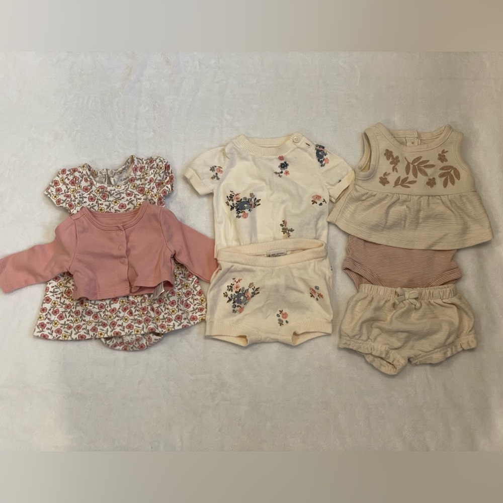 Carter's baby girl sets